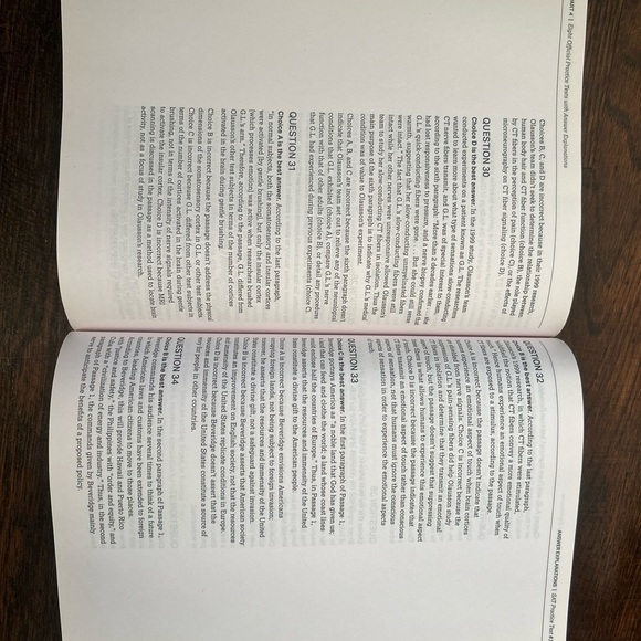 SAT study guide book with 8 real tests - Picture 5 of 6